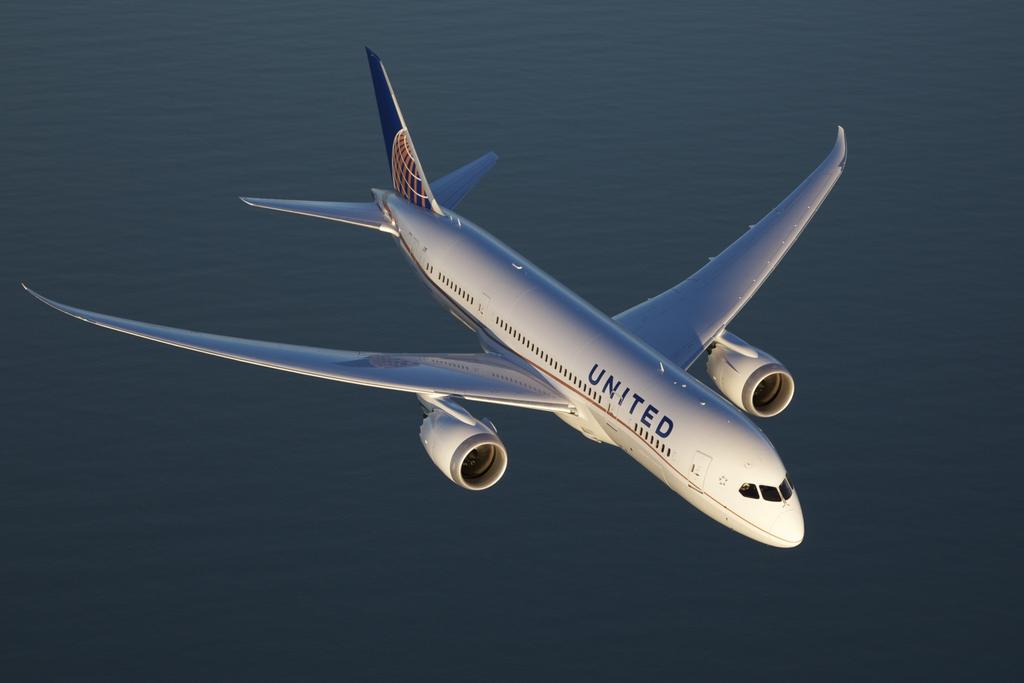 united-airlines-boeing-787-2